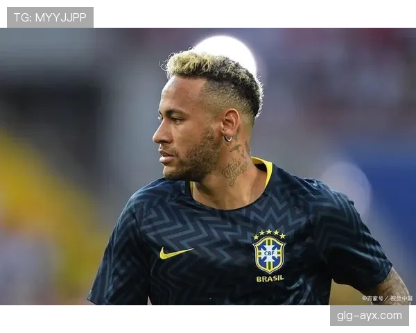 内马尔转会费总额创历史纪录，足坛震动引热议