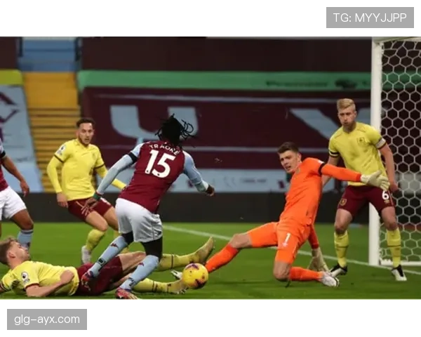 纳什利用无球跑动拉动防线提升球队组织效率明显