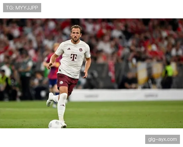 哈里·凯恩随手一杯咖啡能买我半个月菜，看到就想翻白眼